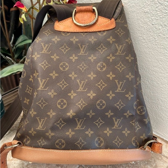 Authentic Louis Vuitton backpack GM with replaced bottom and trim - Picture 3 of 15